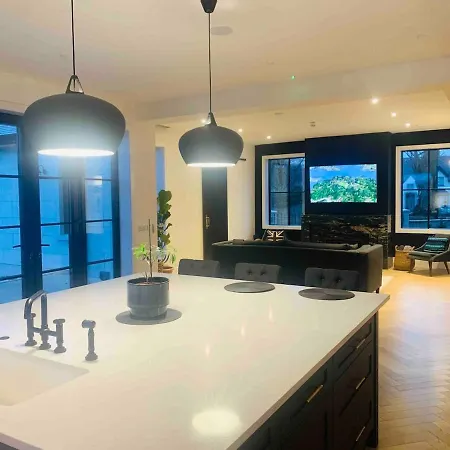 فيلة Luxurious In كيلارني